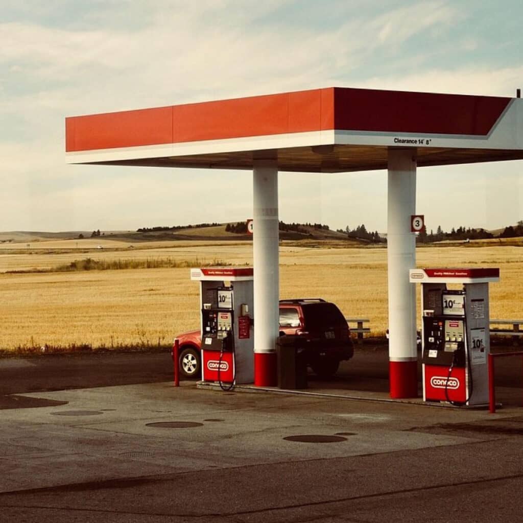 Proceso de implementación del sistema SASISOPA en instalaciones de hidrocarburos.